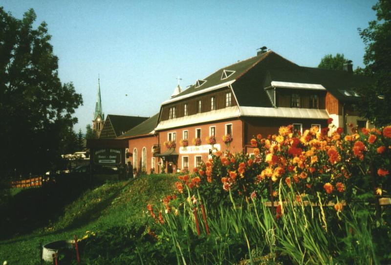 Gasthof-Pension Rotes Haus Oberwiesenthal Buitenkant foto